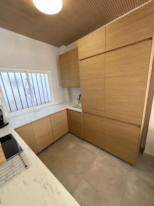 Apartamento Comfortable In Center With Private Parking Garage Málaga