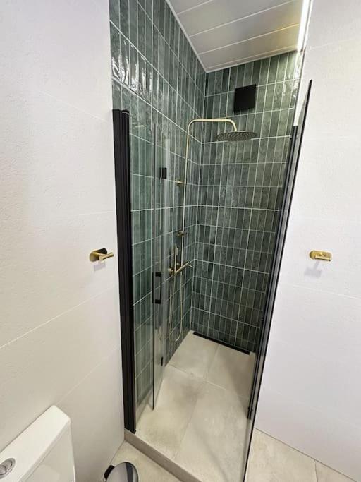 Appartamento Comfortable In Center With Private Parking Garage