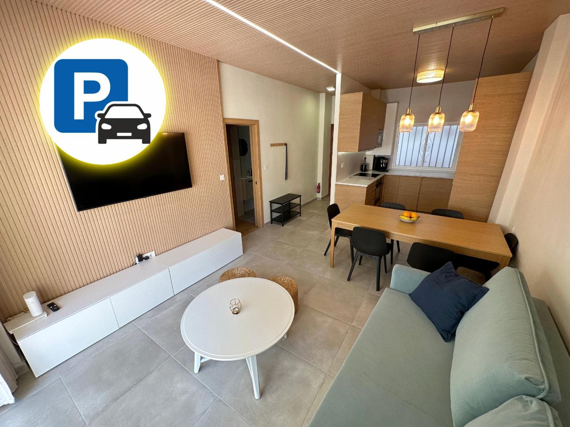 Comfortable In Center With Private Parking Garage Appartamento Málaga